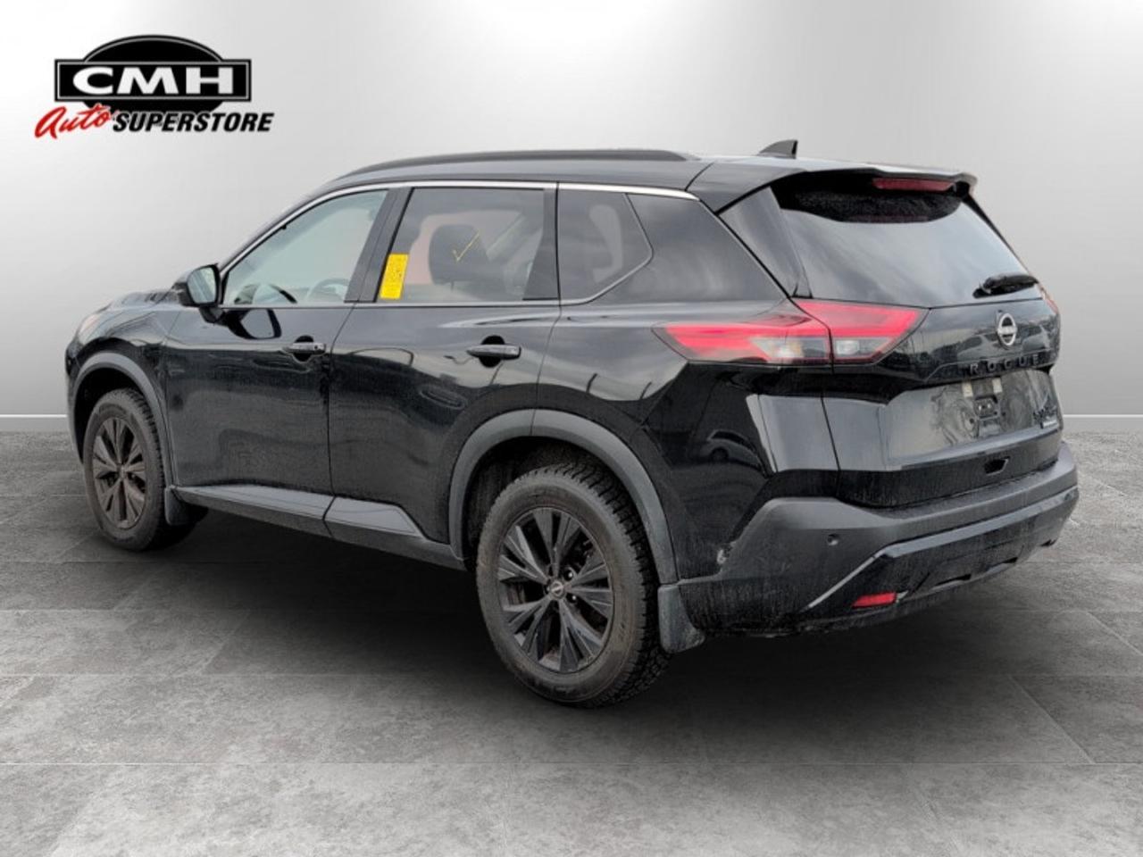 2023 Nissan Rogue SV Midnight Edition  **PANO ROOF** Photo