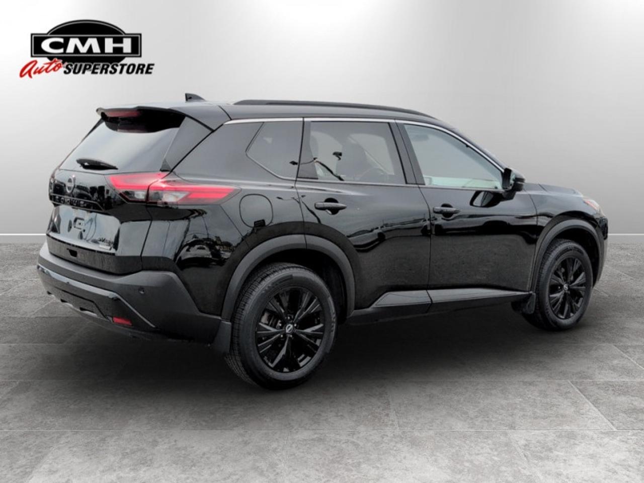 2023 Nissan Rogue SV Midnight Edition  **PANO ROOF** Photo4