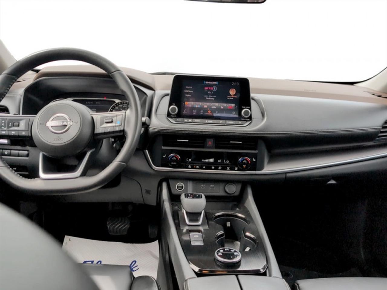 2023 Nissan Rogue SV Midnight Edition  **PANO ROOF** Photo