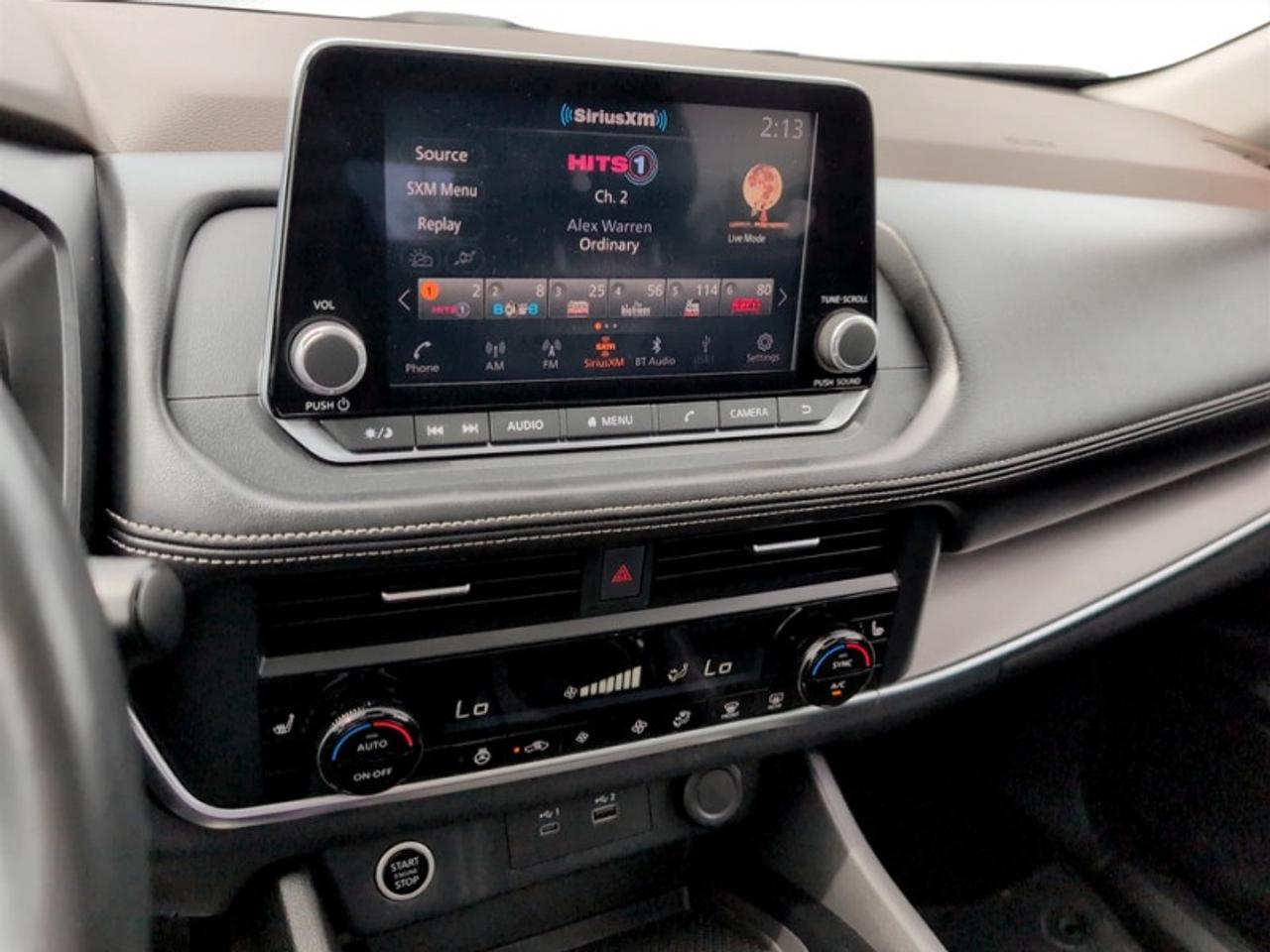 2023 Nissan Rogue SV Midnight Edition  **PANO ROOF** Photo