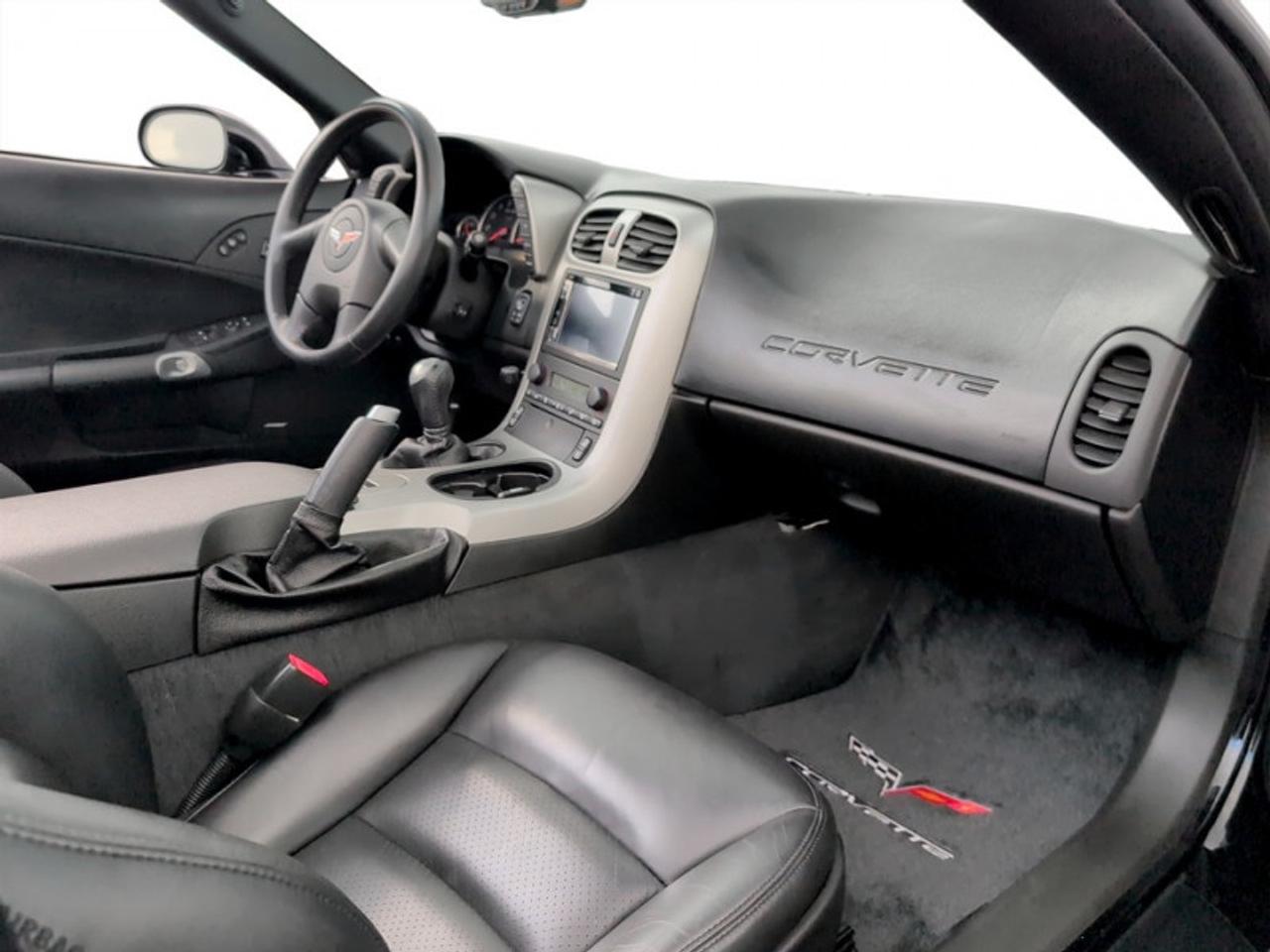 2005 Chevrolet Corvette Convertible  **VERY CLEAN** Photo