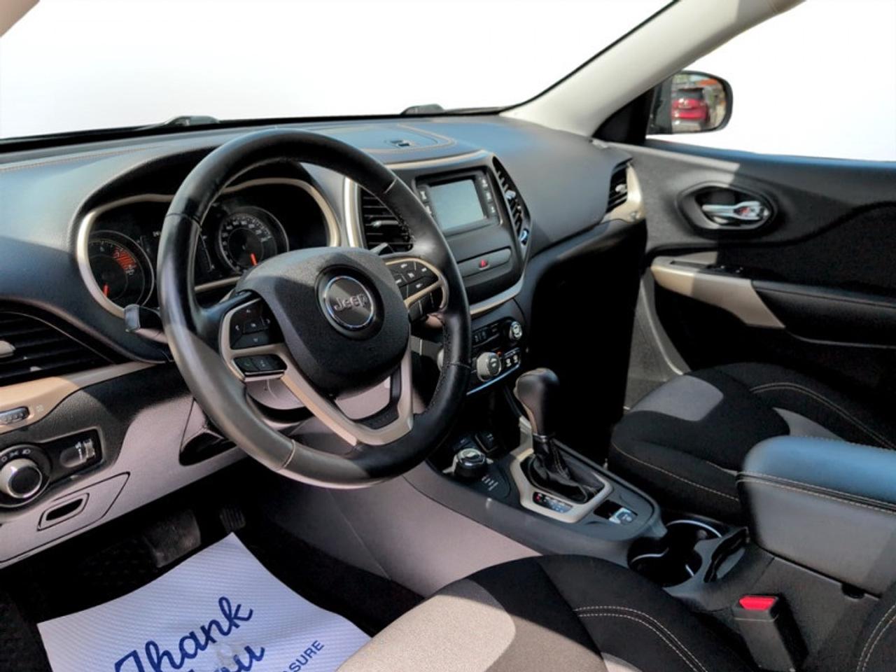 2018 Jeep Cherokee Sport Altitude  *3.2L PENTASTAR V6* Photo