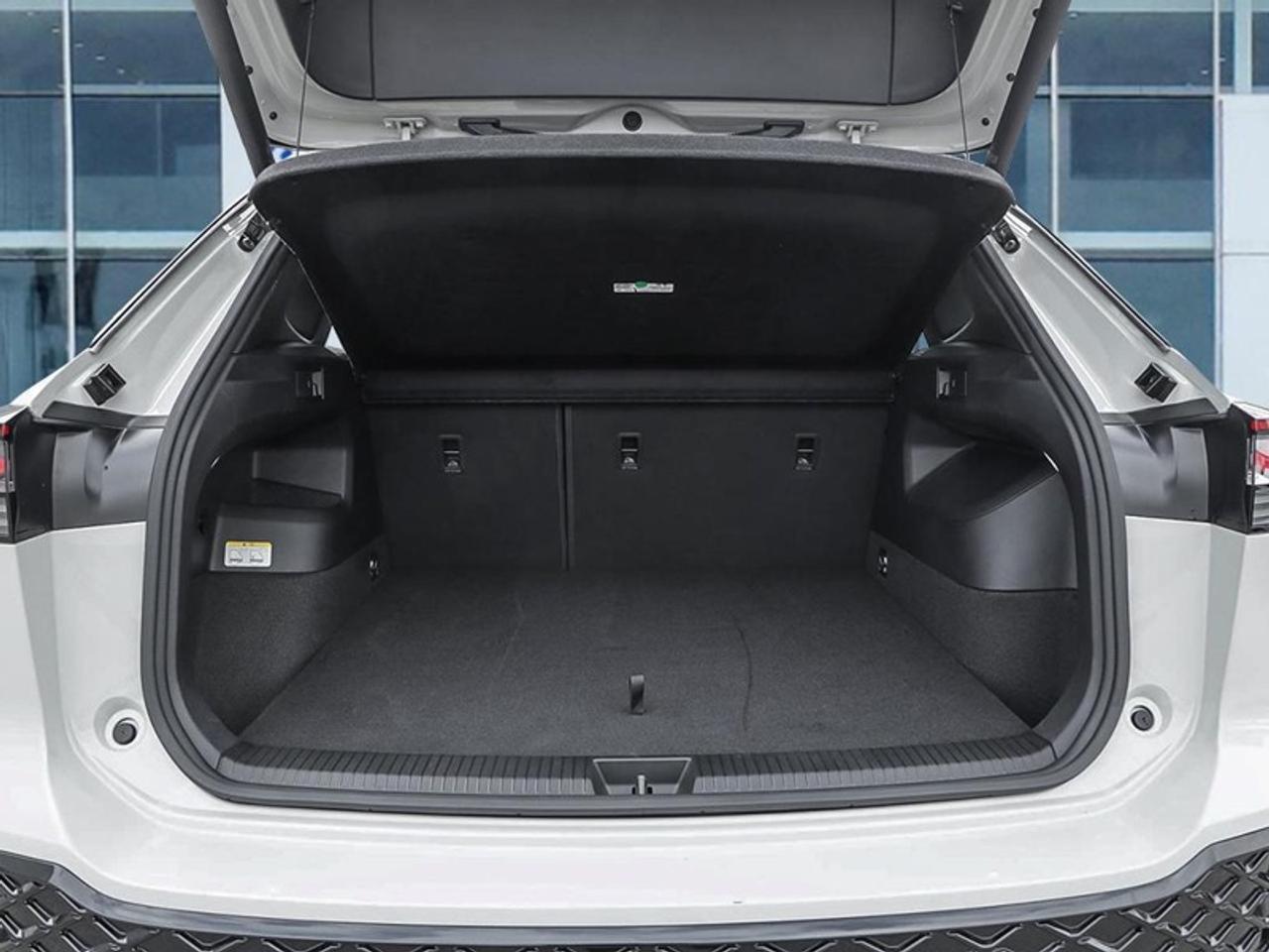 2026 Volkswagen Tiguan Highline Turbo R-Line Photo