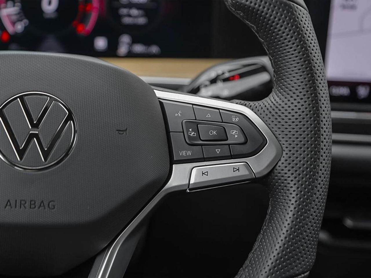 2026 Volkswagen Tiguan Highline Turbo R-Line Photo