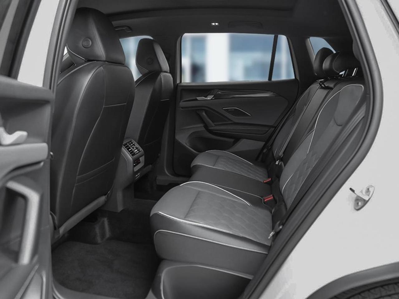 2026 Volkswagen Tiguan Highline Turbo R-Line Photo