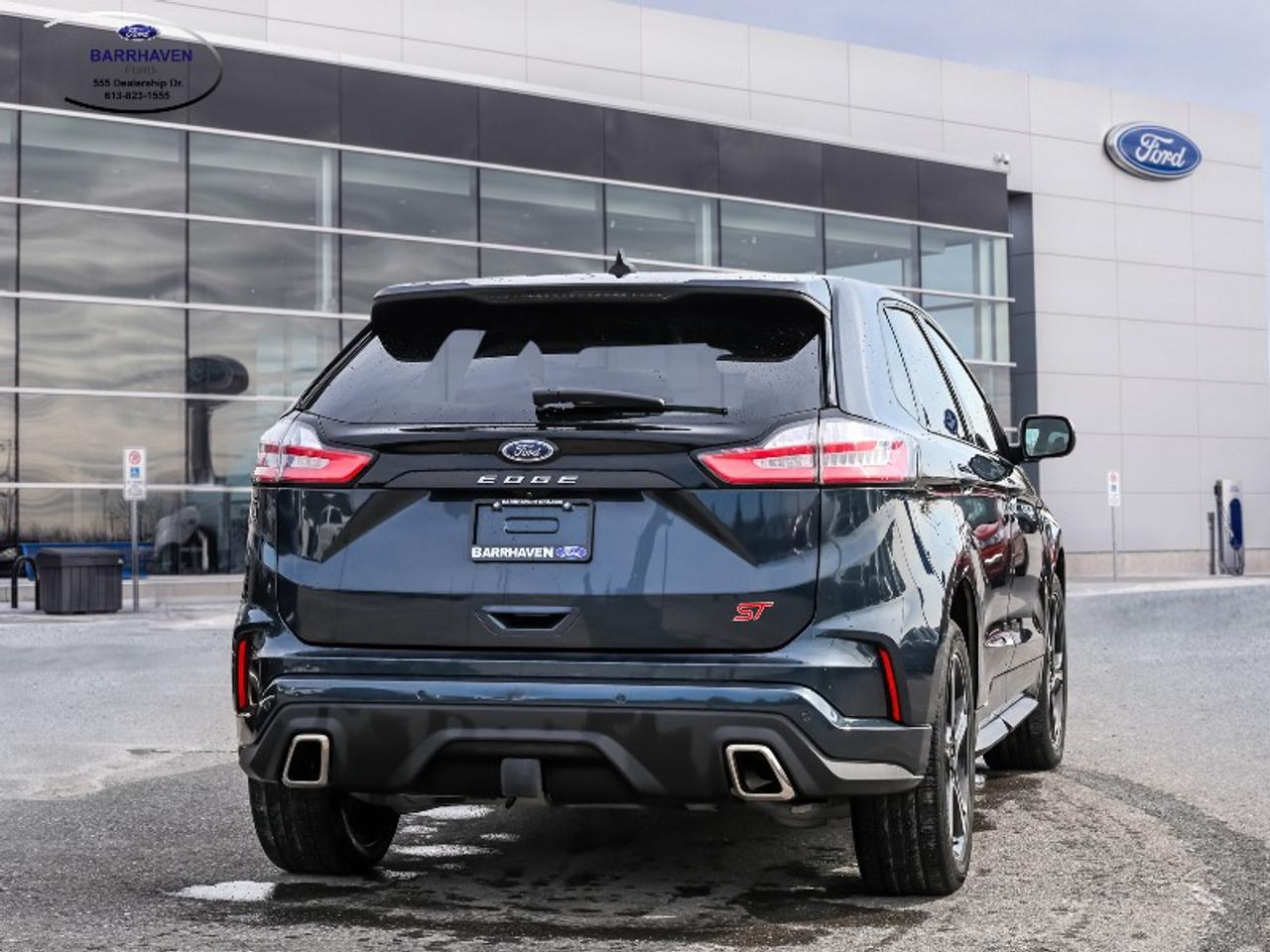 2023 Ford Edge ST Photo3