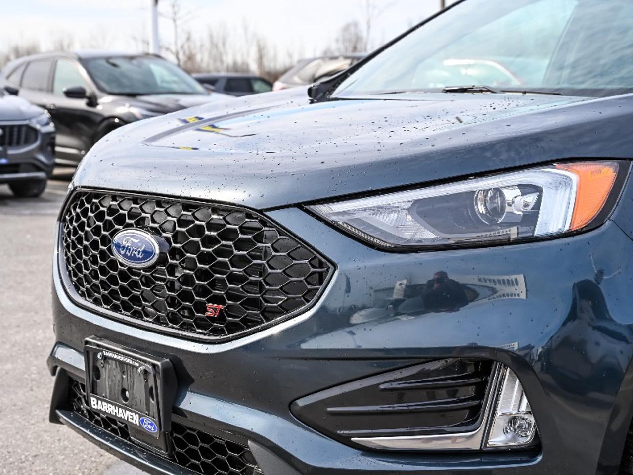 2023 Ford Edge ST Photo