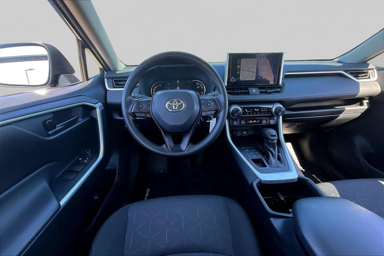 2024 Toyota RAV4 LE Photo2