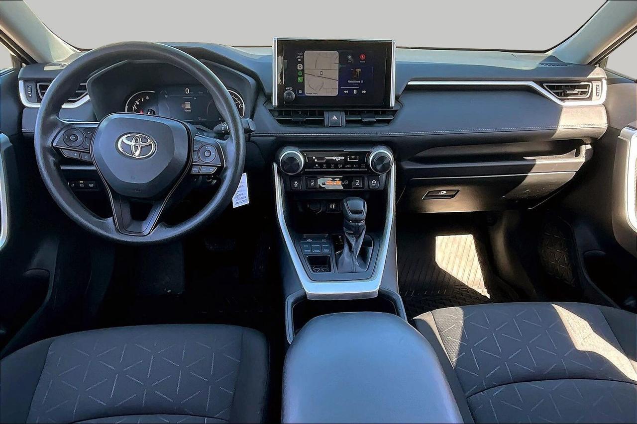 2024 Toyota RAV4 LE Photo3