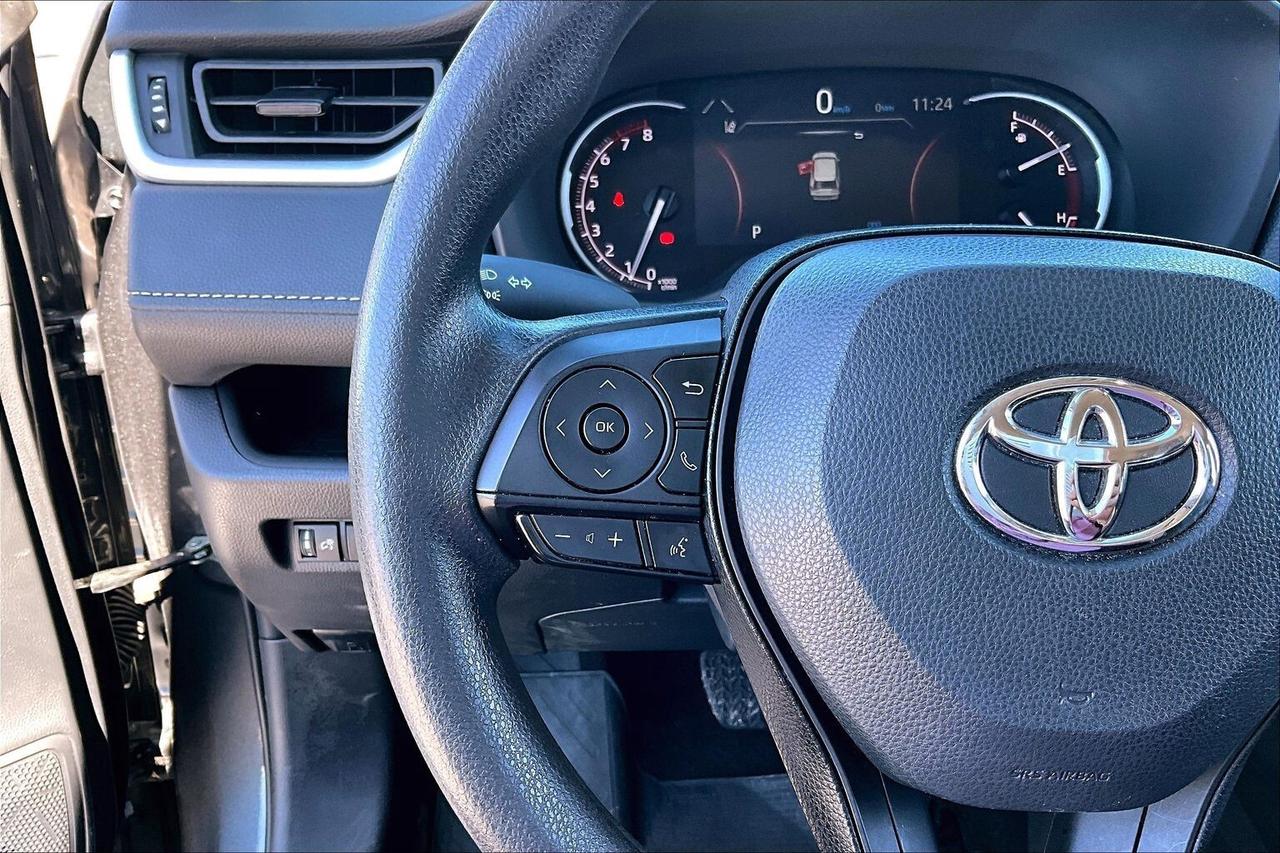 2024 Toyota RAV4 LE Photo