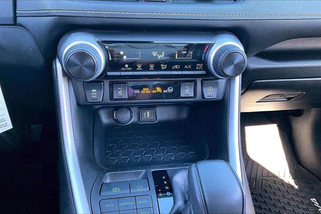 2024 Toyota RAV4 LE Photo