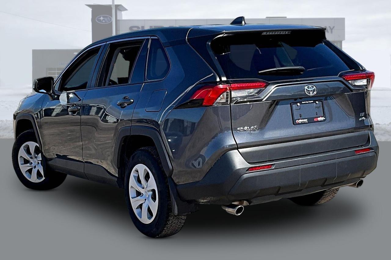 2024 Toyota RAV4 LE Photo