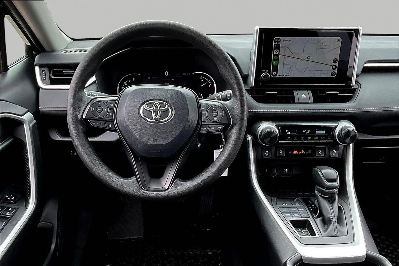 2024 Toyota RAV4 LE Photo
