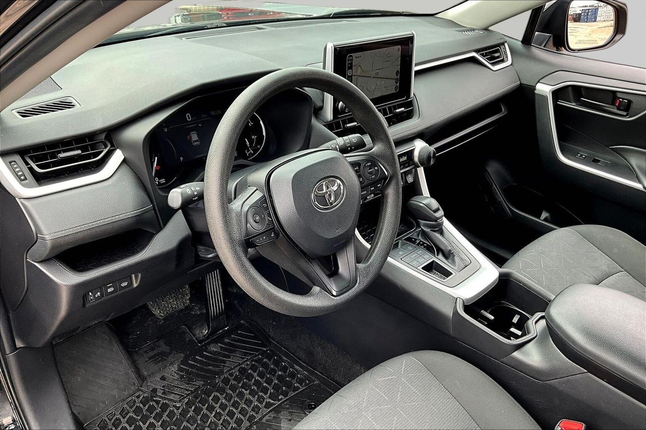 2024 Toyota RAV4 LE Photo