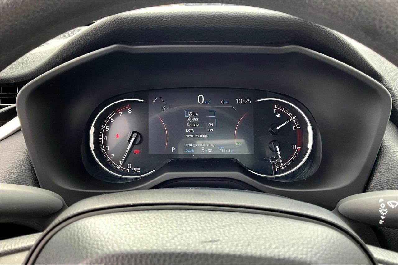 2024 Toyota RAV4 LE Photo