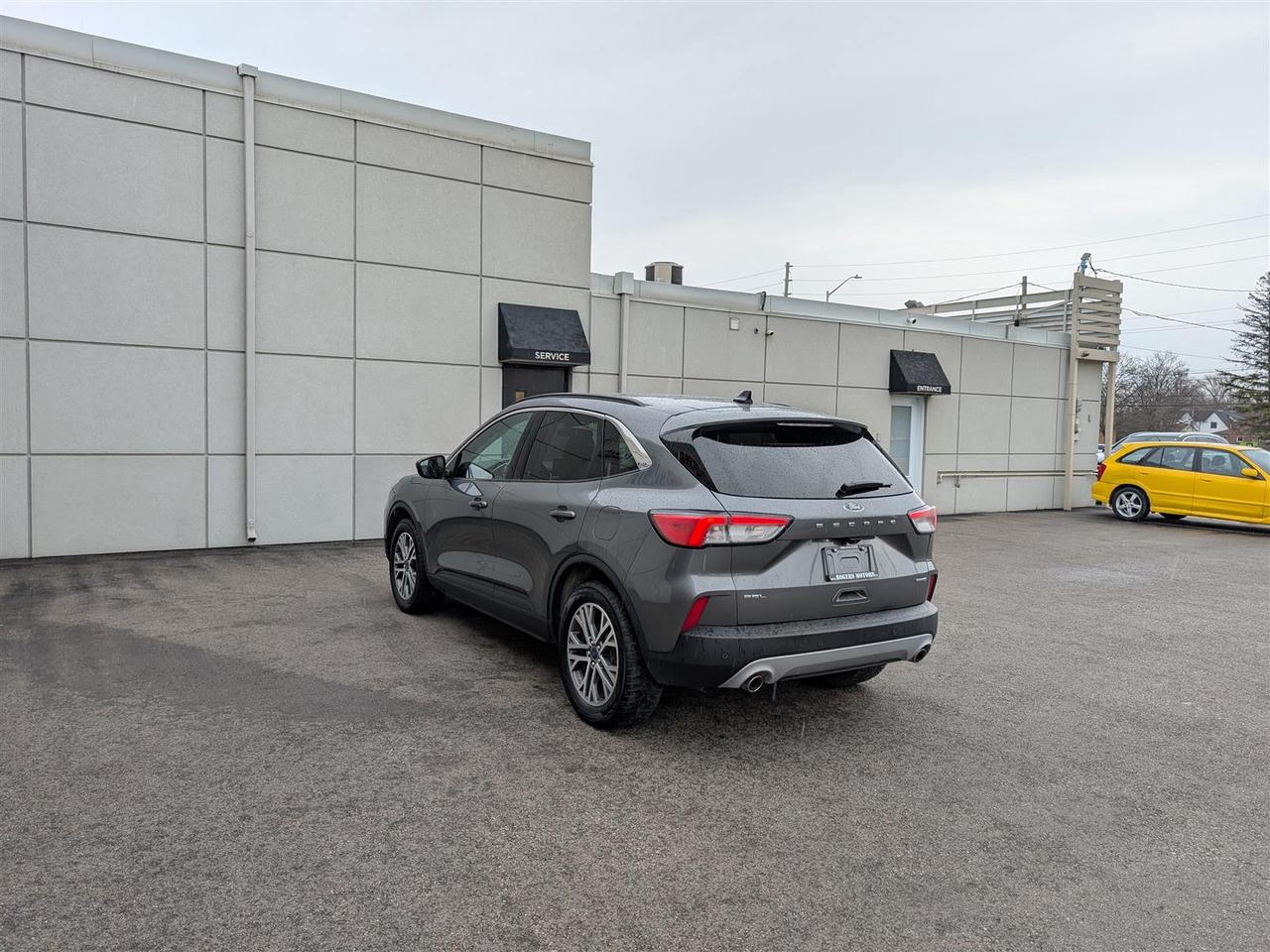 2022 Ford Escape SEL AWD  - NAVI - PANO ROOF - LEATHER - TECH FEATS Photo2