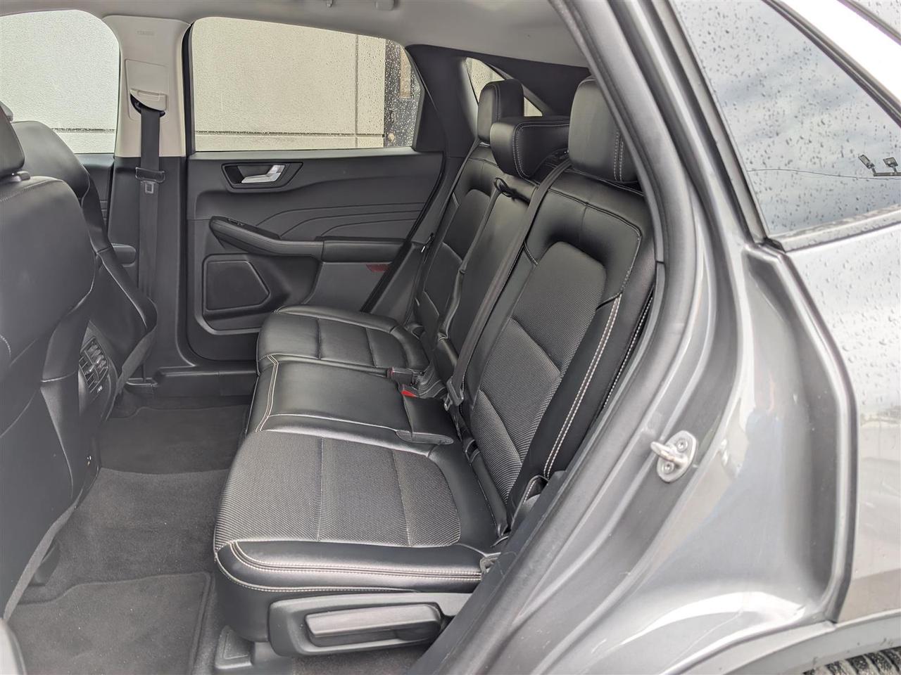 2022 Ford Escape SEL AWD  - NAVI - PANO ROOF - LEATHER - TECH FEATS Photo