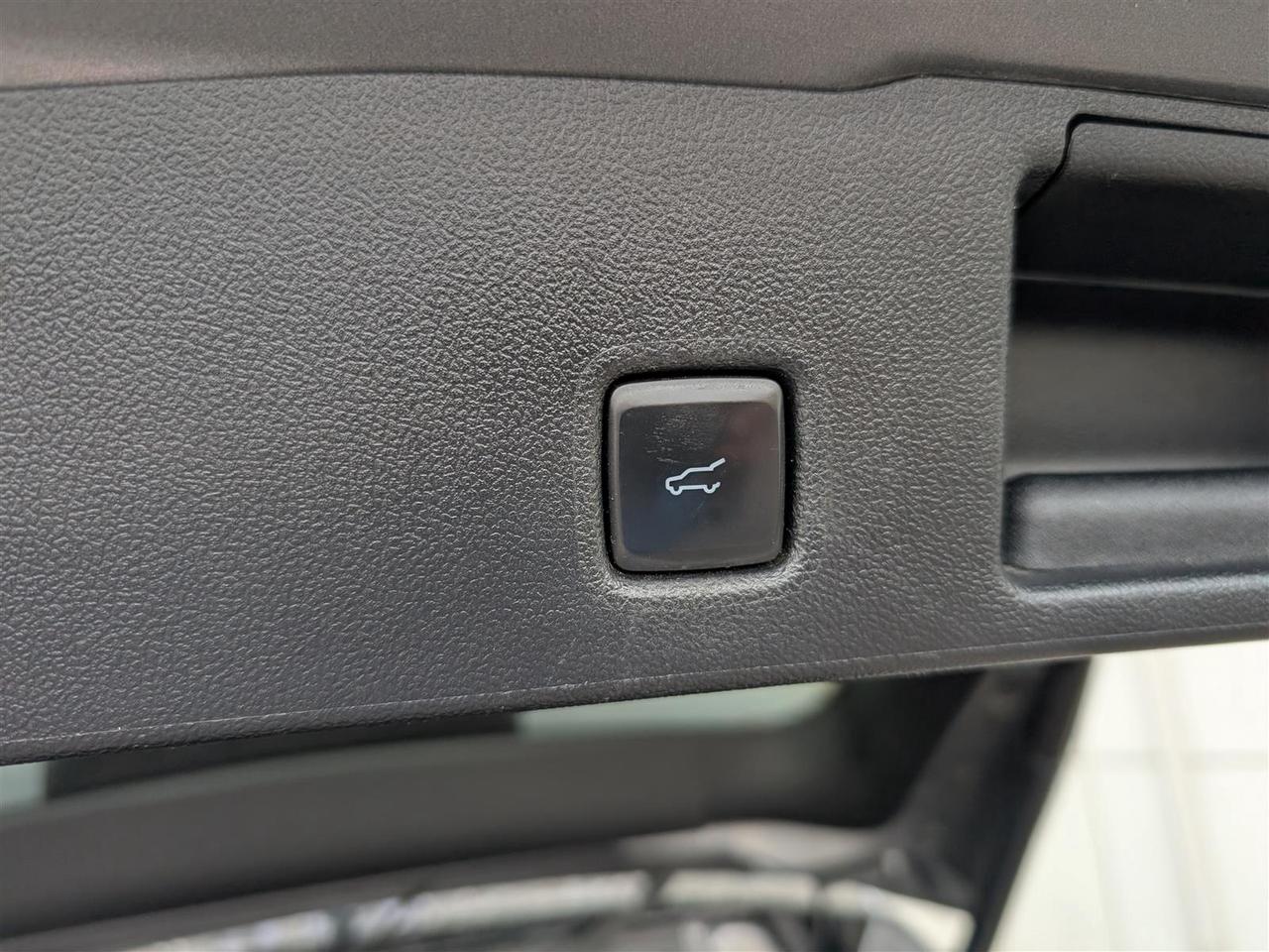 2022 Ford Escape SEL AWD  - NAVI - PANO ROOF - LEATHER - TECH FEATS Photo