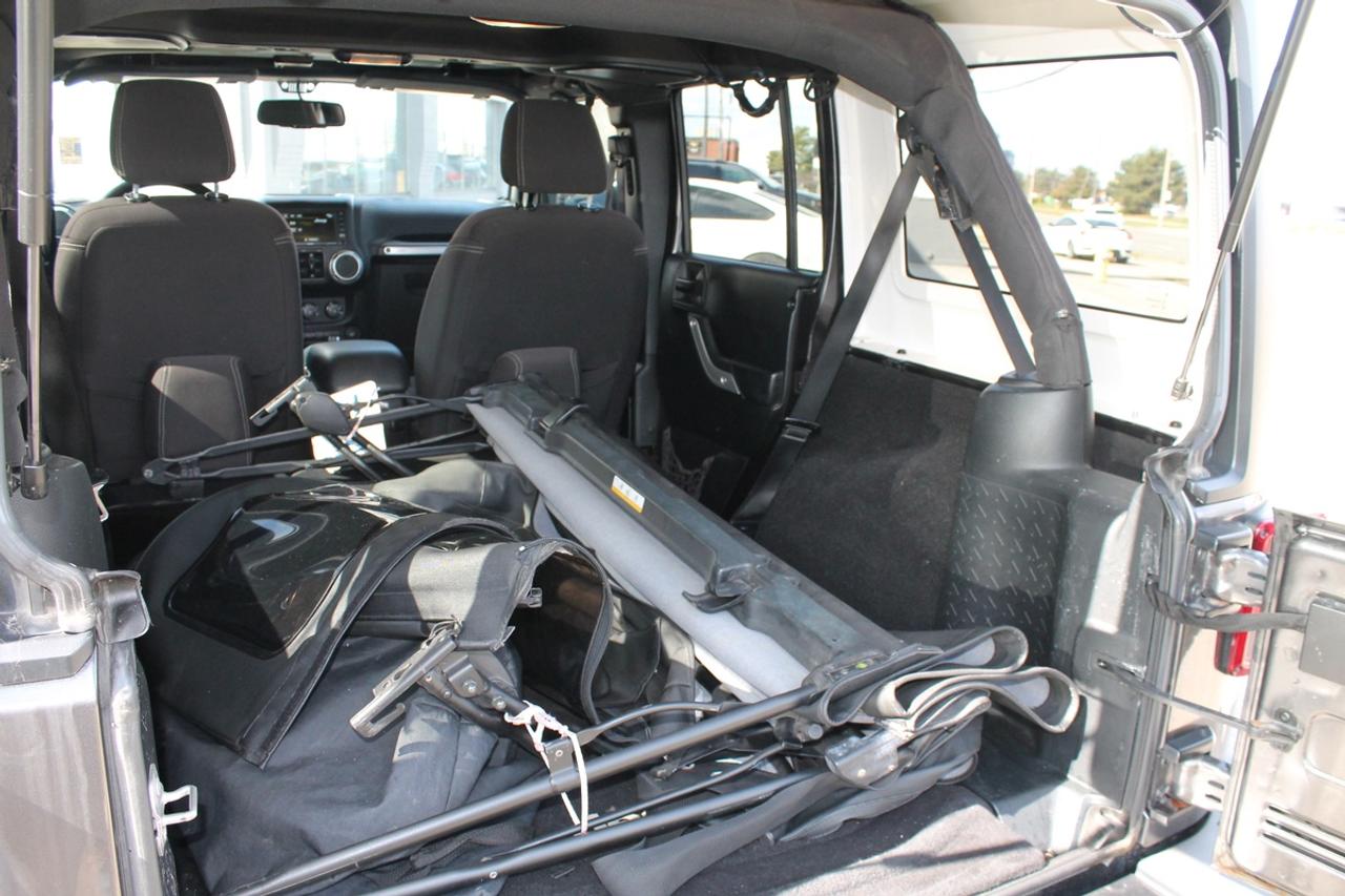 2016 Jeep Wrangler Sahara Unlimited Photo