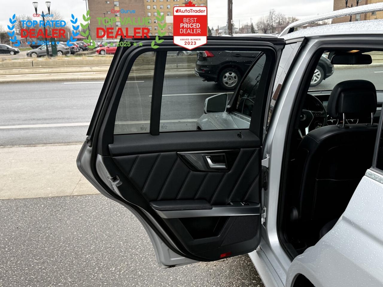 2015 Mercedes-Benz GLK-Class //AMG PKG | PANO | NAVI | REAR CAMERA Photo