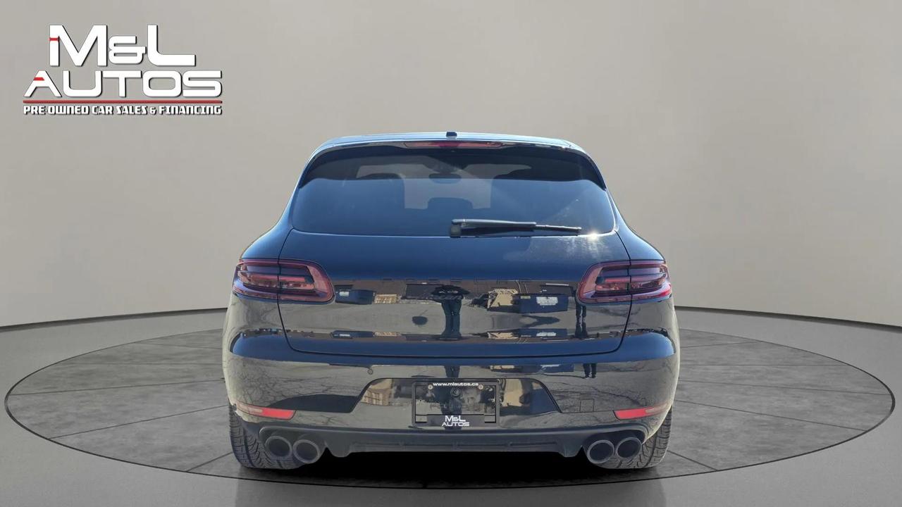 2018 Porsche Macan GTS AWD Photo