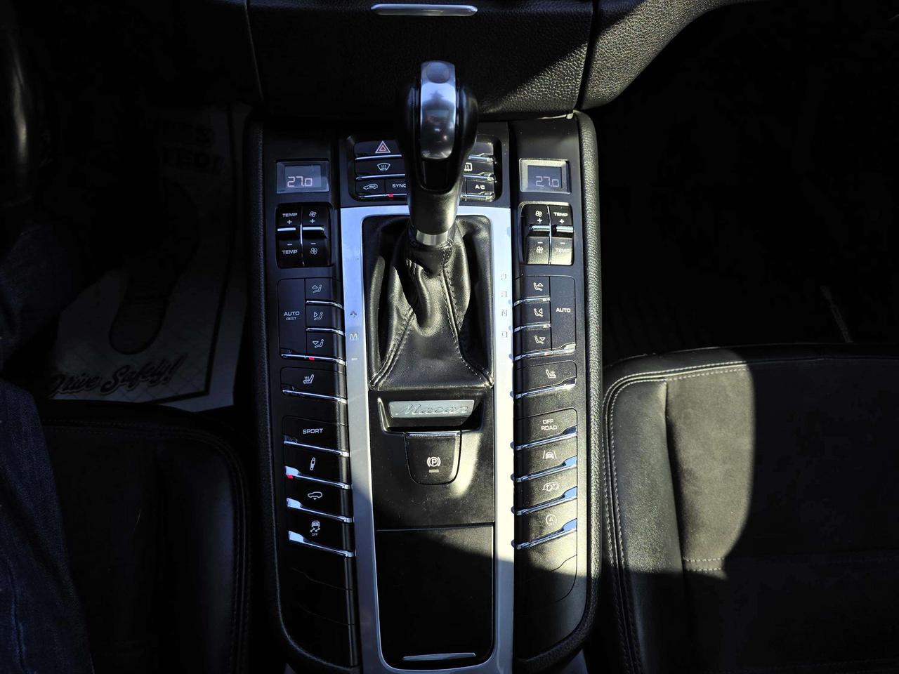 2018 Porsche Macan GTS AWD Photo