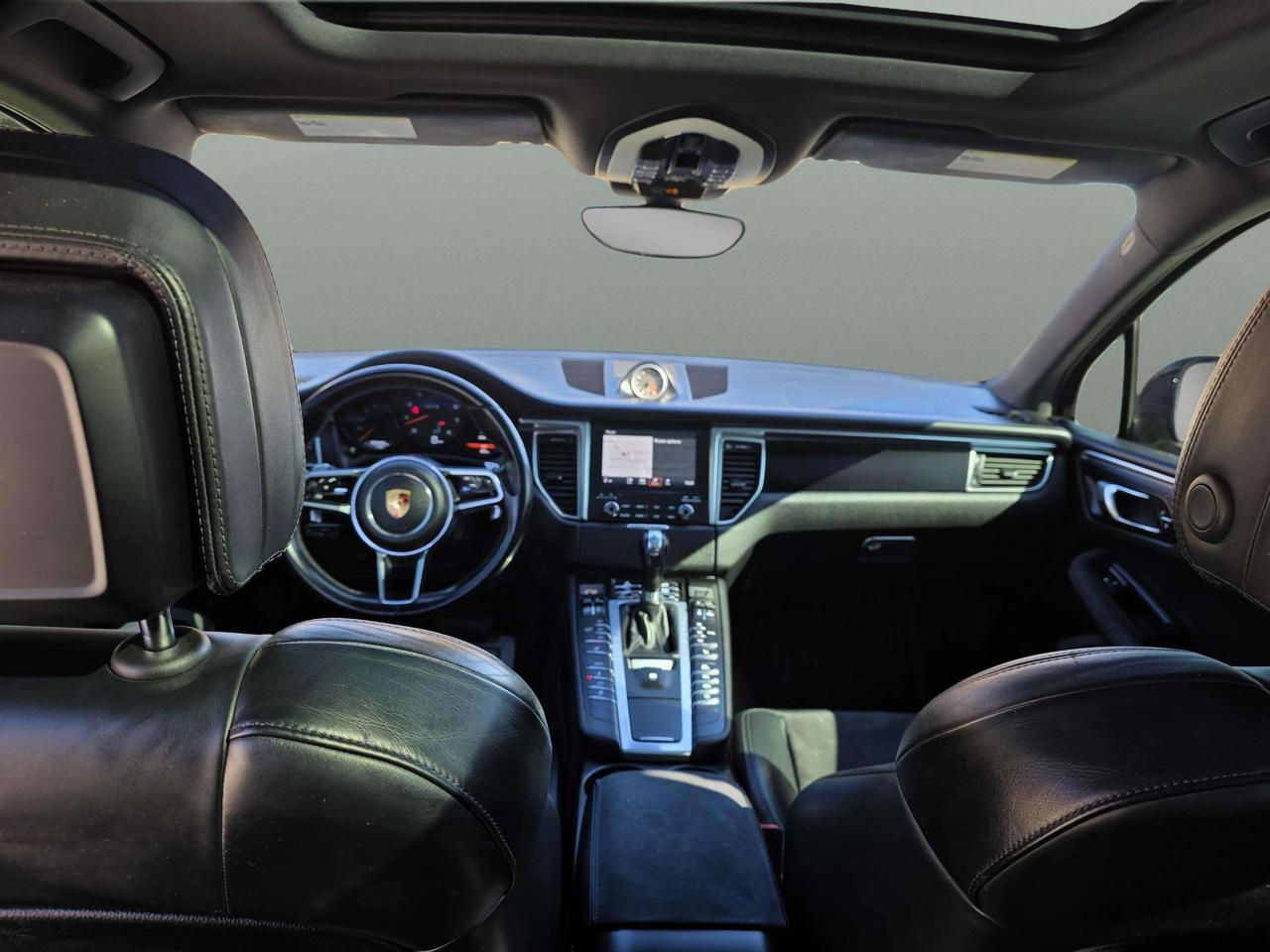 2018 Porsche Macan GTS AWD Photo