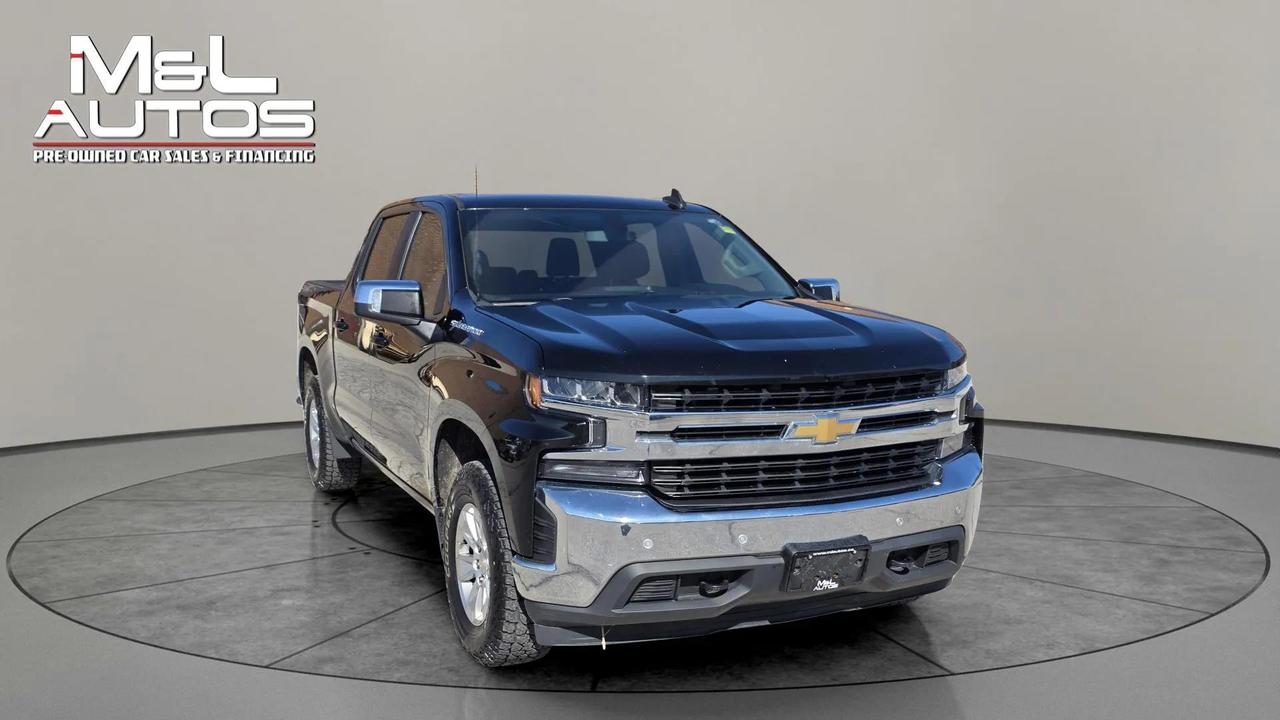 2021 Chevrolet Silverado 1500 4WD Crew Cab 147" LT Photo2