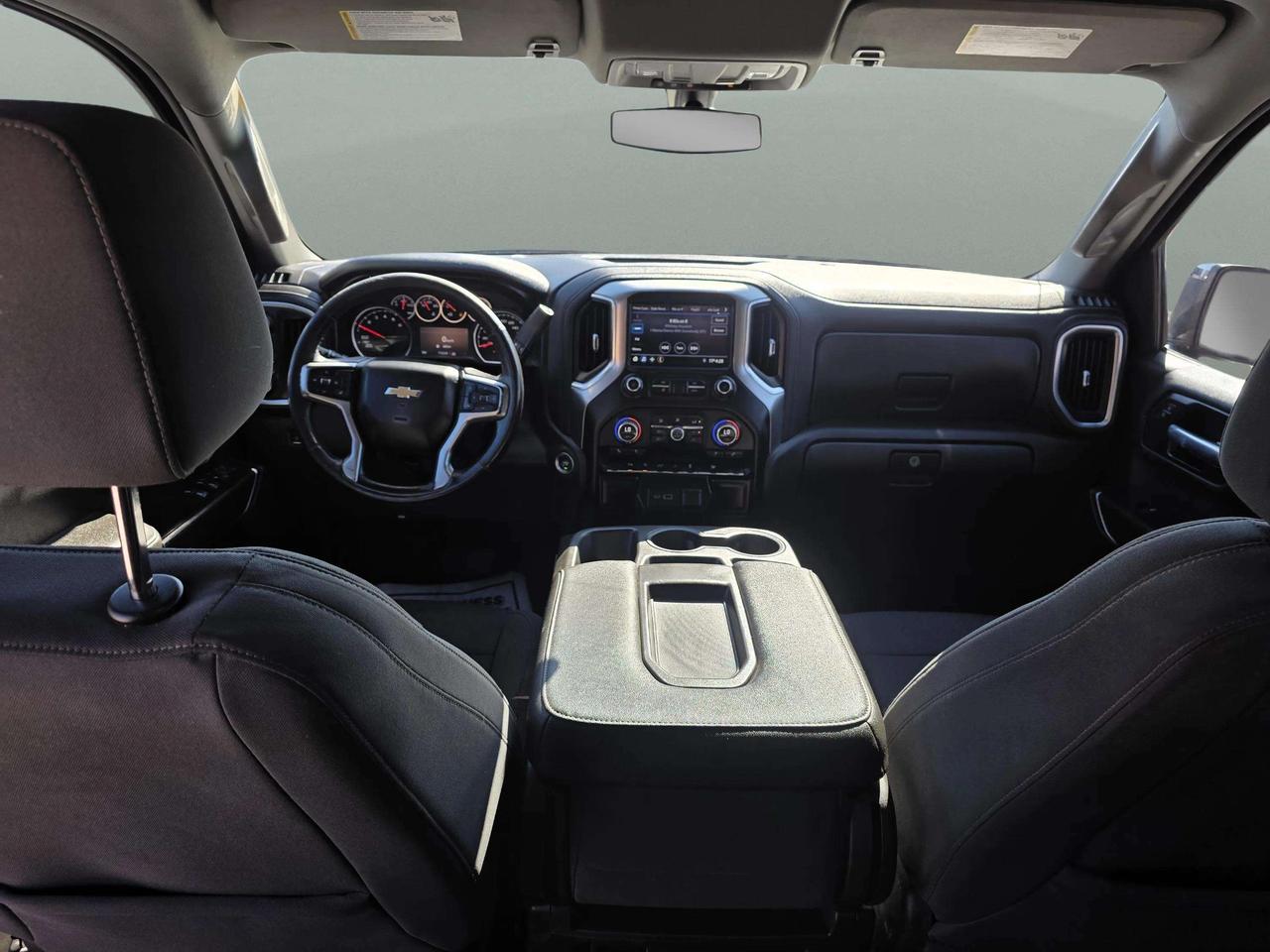 2021 Chevrolet Silverado 1500 4WD Crew Cab 147" LT Photo