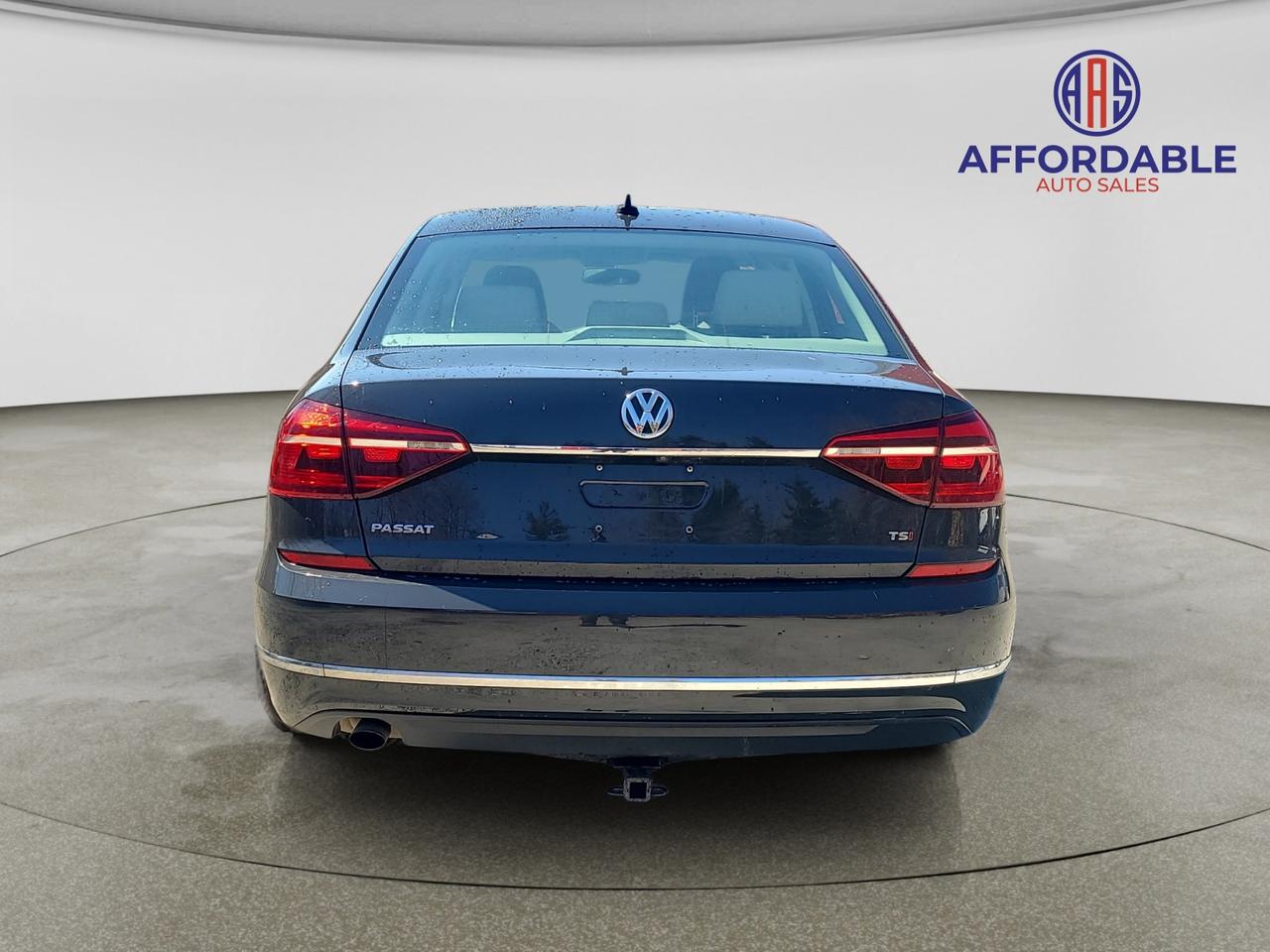 2017 Volkswagen Passat Trendline+ - Photo #4