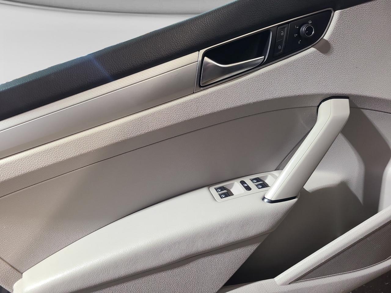 2017 Volkswagen Passat Trendline+ - Photo #11