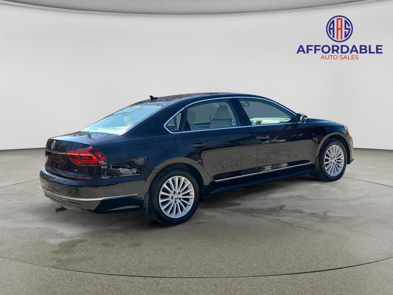 2017 Volkswagen Passat COMFORTLINE - Photo #5