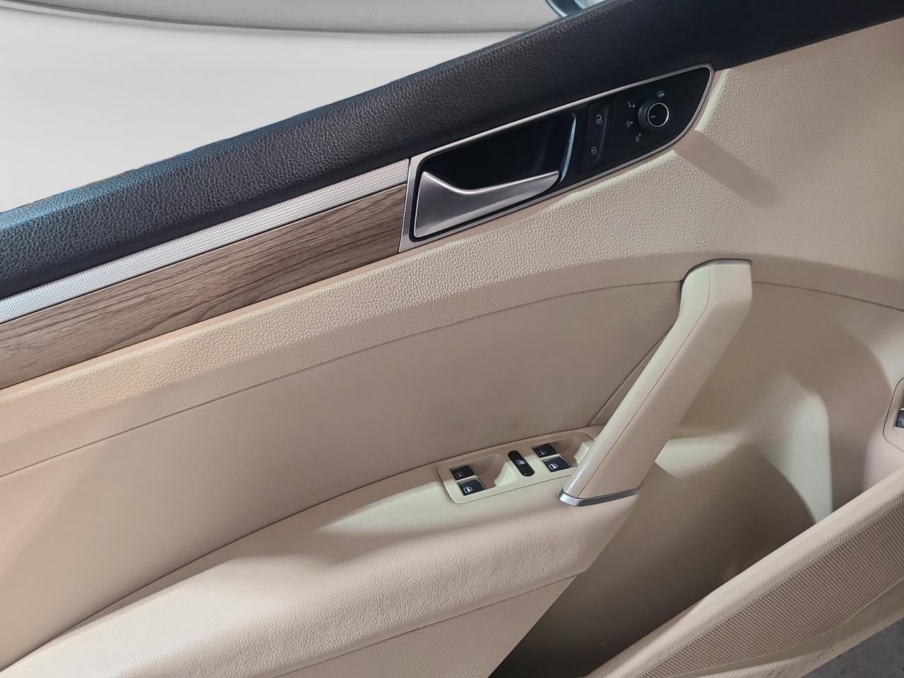 2017 Volkswagen Passat COMFORTLINE - Photo #11