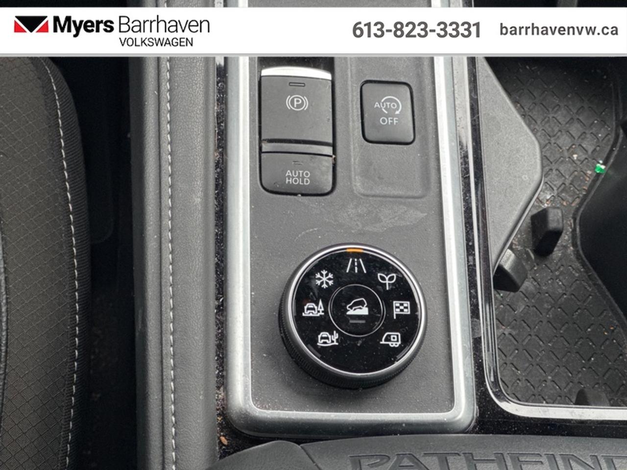 2024 Nissan Pathfinder SL  - Leather Seats - Low Mileage Photo