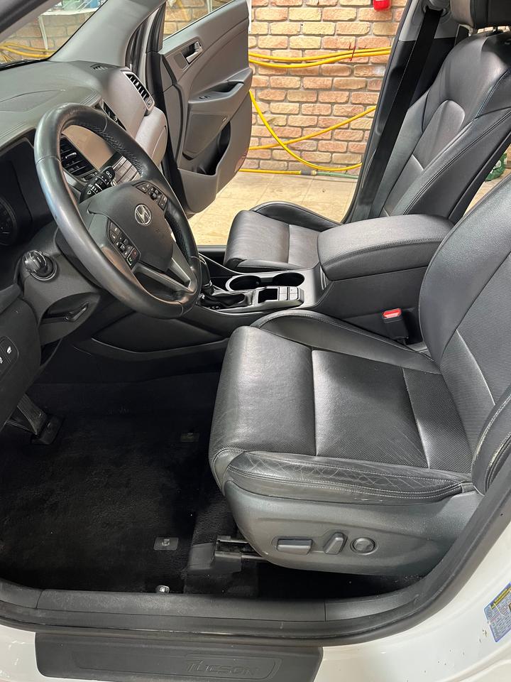 2018 Hyundai Tucson 2.0L Luxury AWD FACTORY WARRANTY TILL 2028 Photo