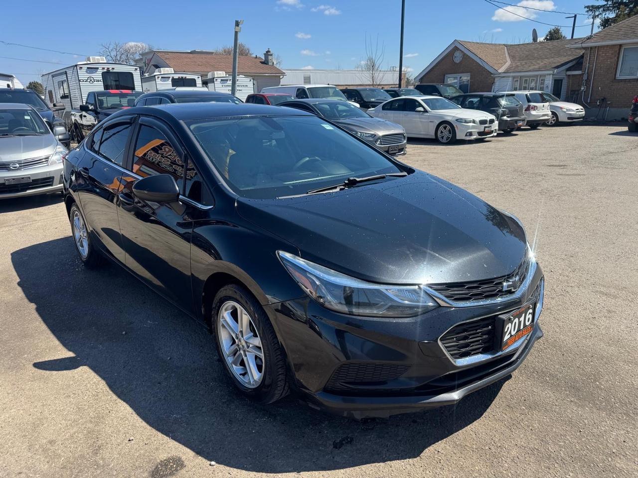 2016 Chevrolet Cruze LT, NO ACCIDENTS, DEALER SERVICED, 2 SETS WHEELS Photo