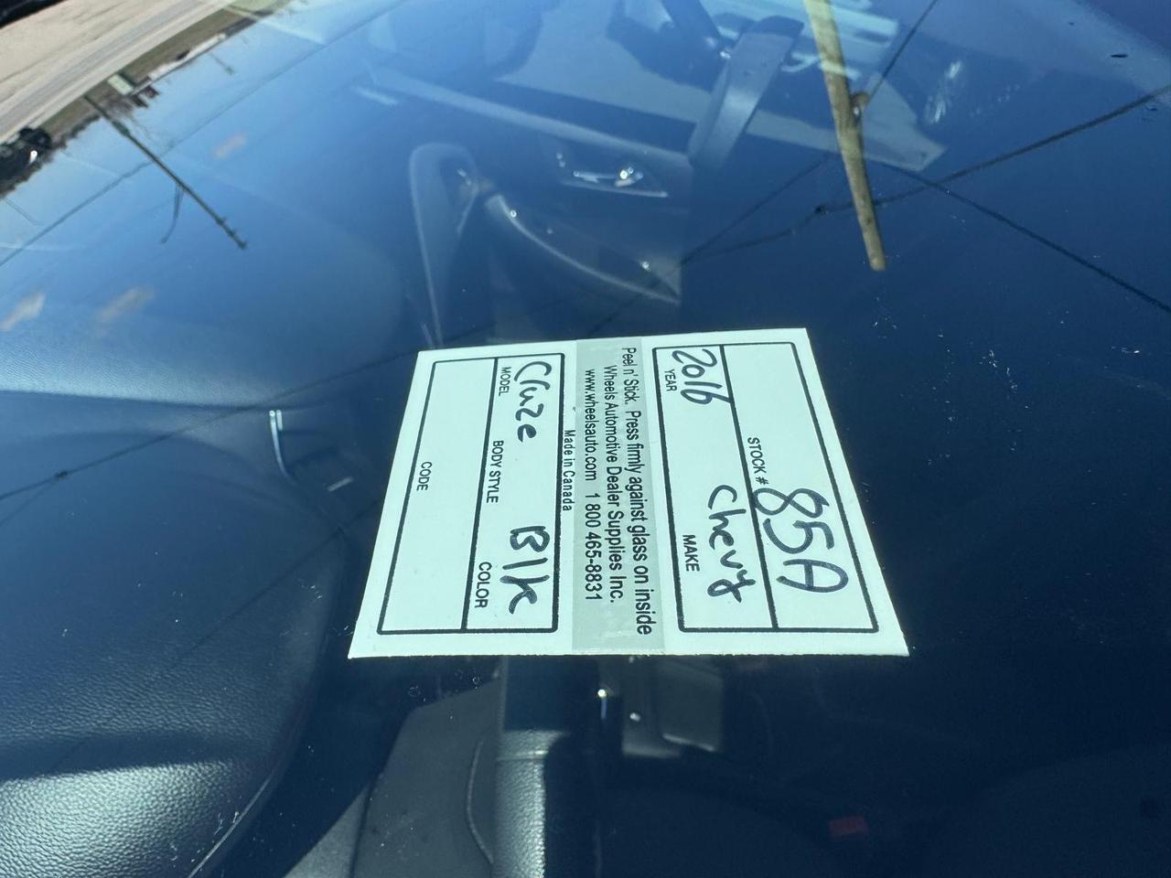 2016 Chevrolet Cruze LT, NO ACCIDENTS, DEALER SERVICED, 2 SETS WHEELS Photo