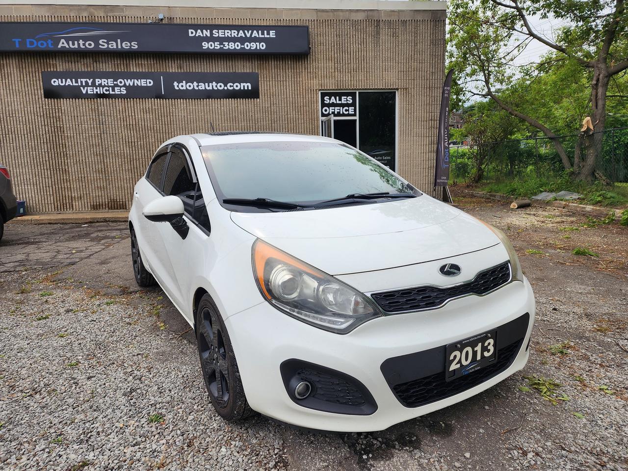 2013 Kia Rio5  - Photo #1
