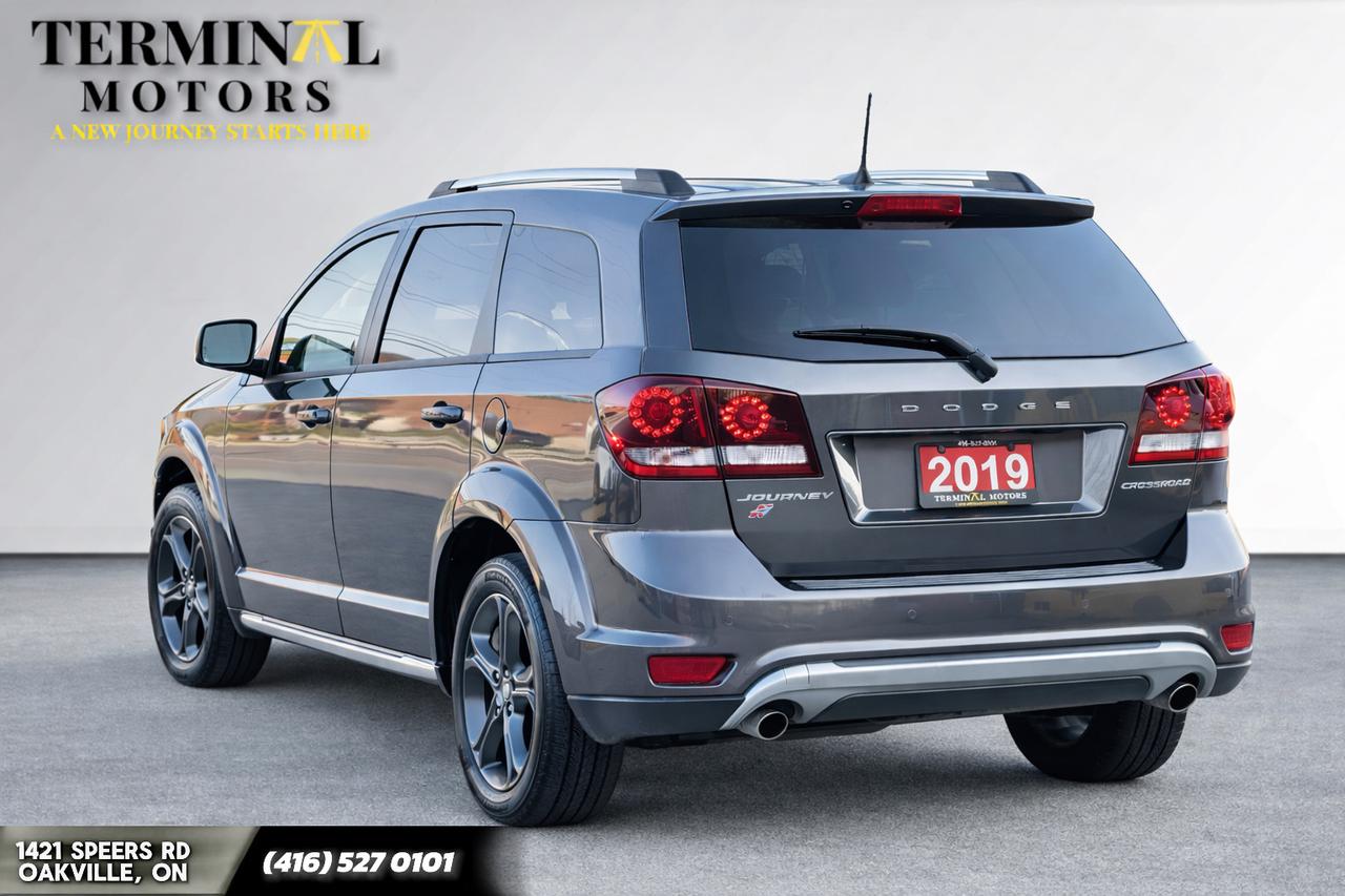 2019 Dodge Journey Crossroad Photo