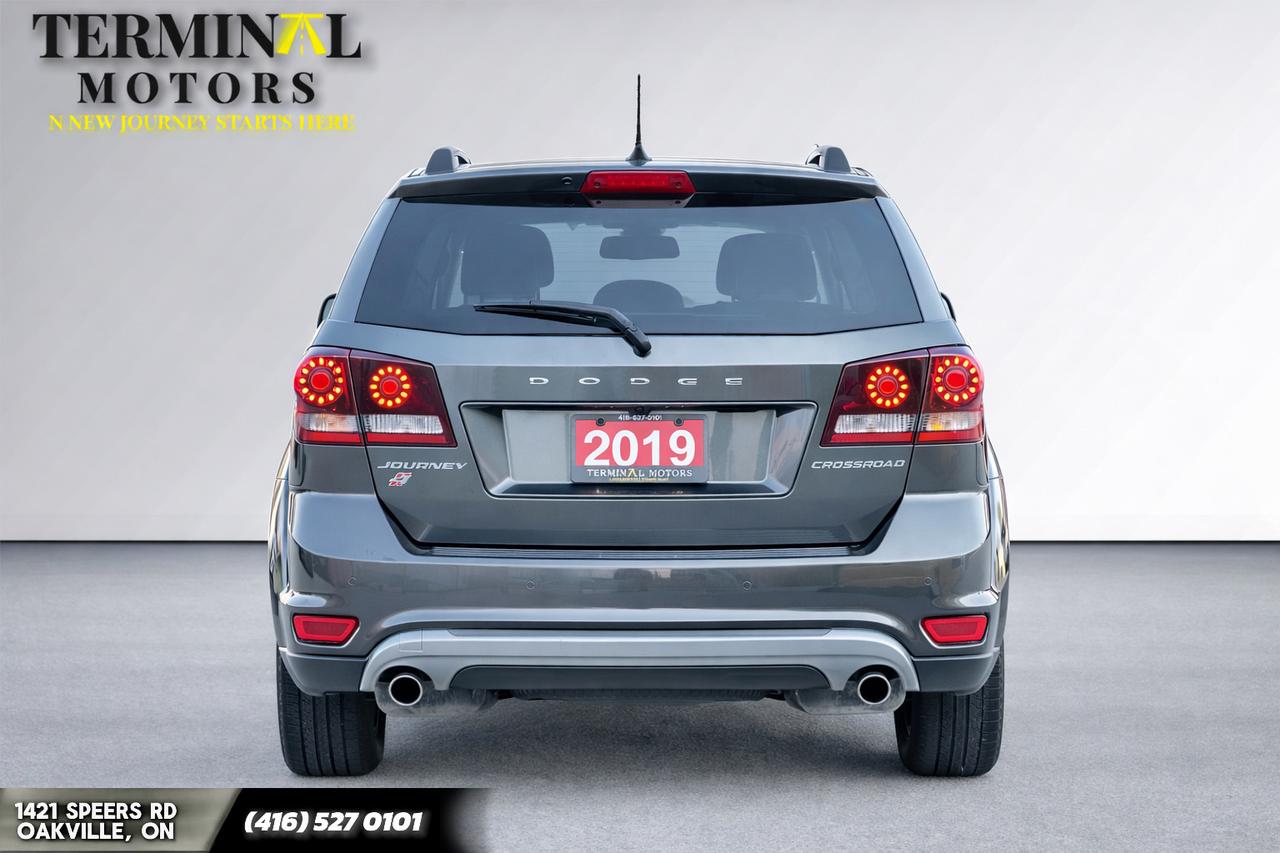 2019 Dodge Journey Crossroad Photo