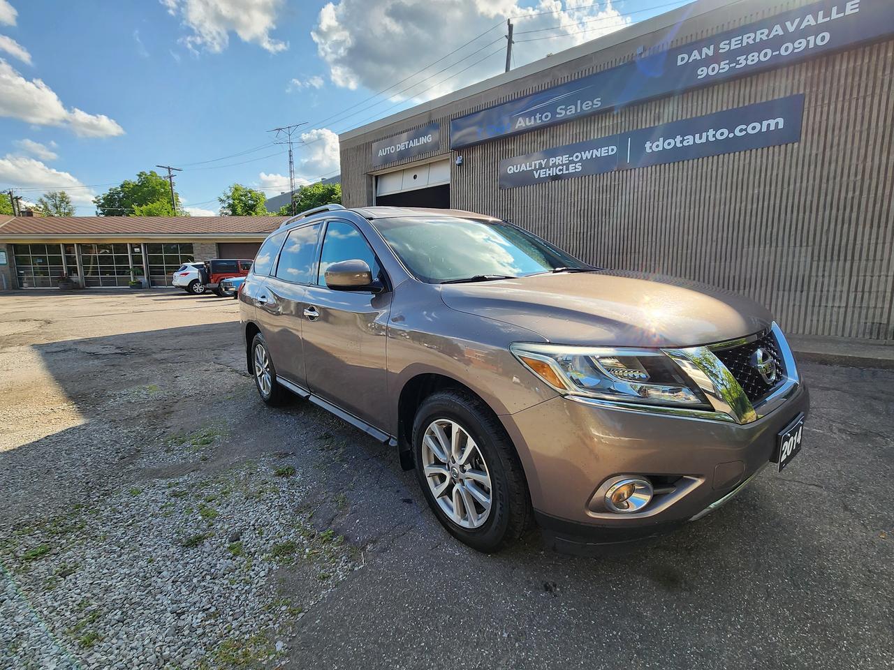 2014 Nissan Pathfinder  - Photo #1