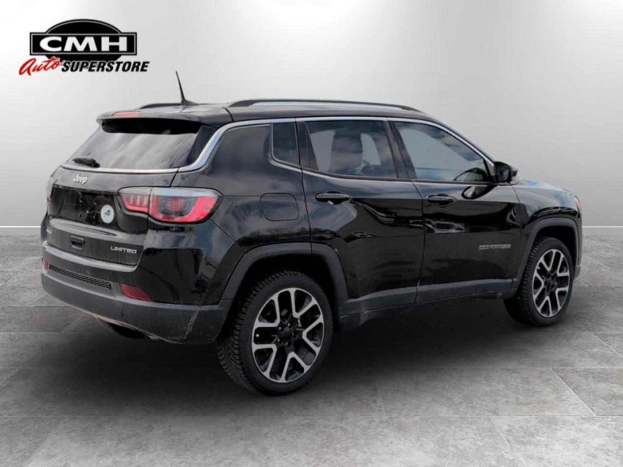 2017 Jeep Compass Limited  **CLAN CARFAX - PANO ROOF** Photo
