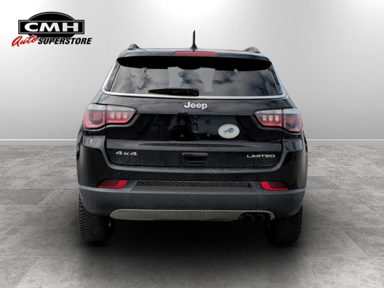 2017 Jeep Compass Limited  **CLEAN CARFAX - PANO ROOF** Photo