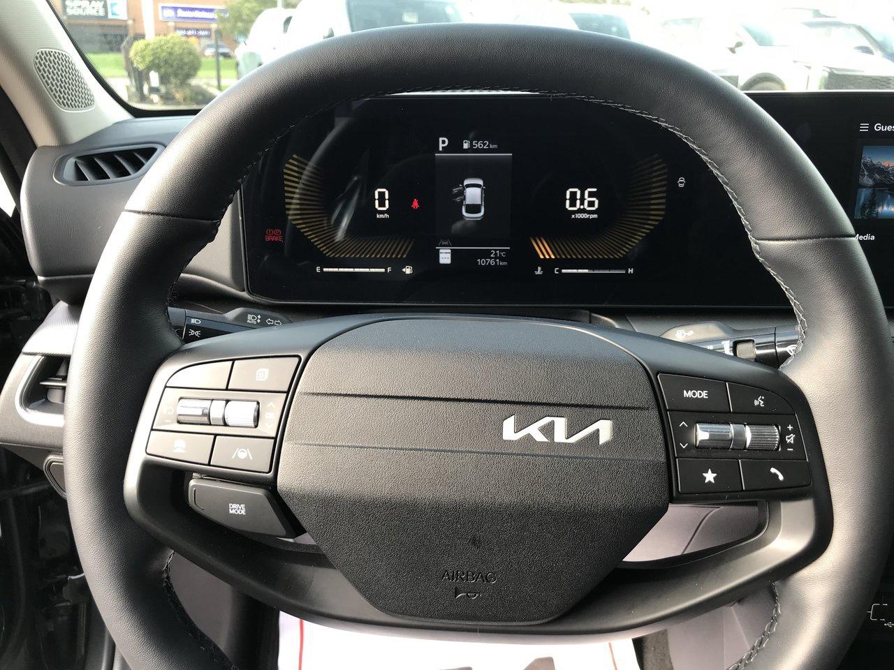 2025 Kia K4 EX Pkg.   Clean Carfax   No Accidents Photo