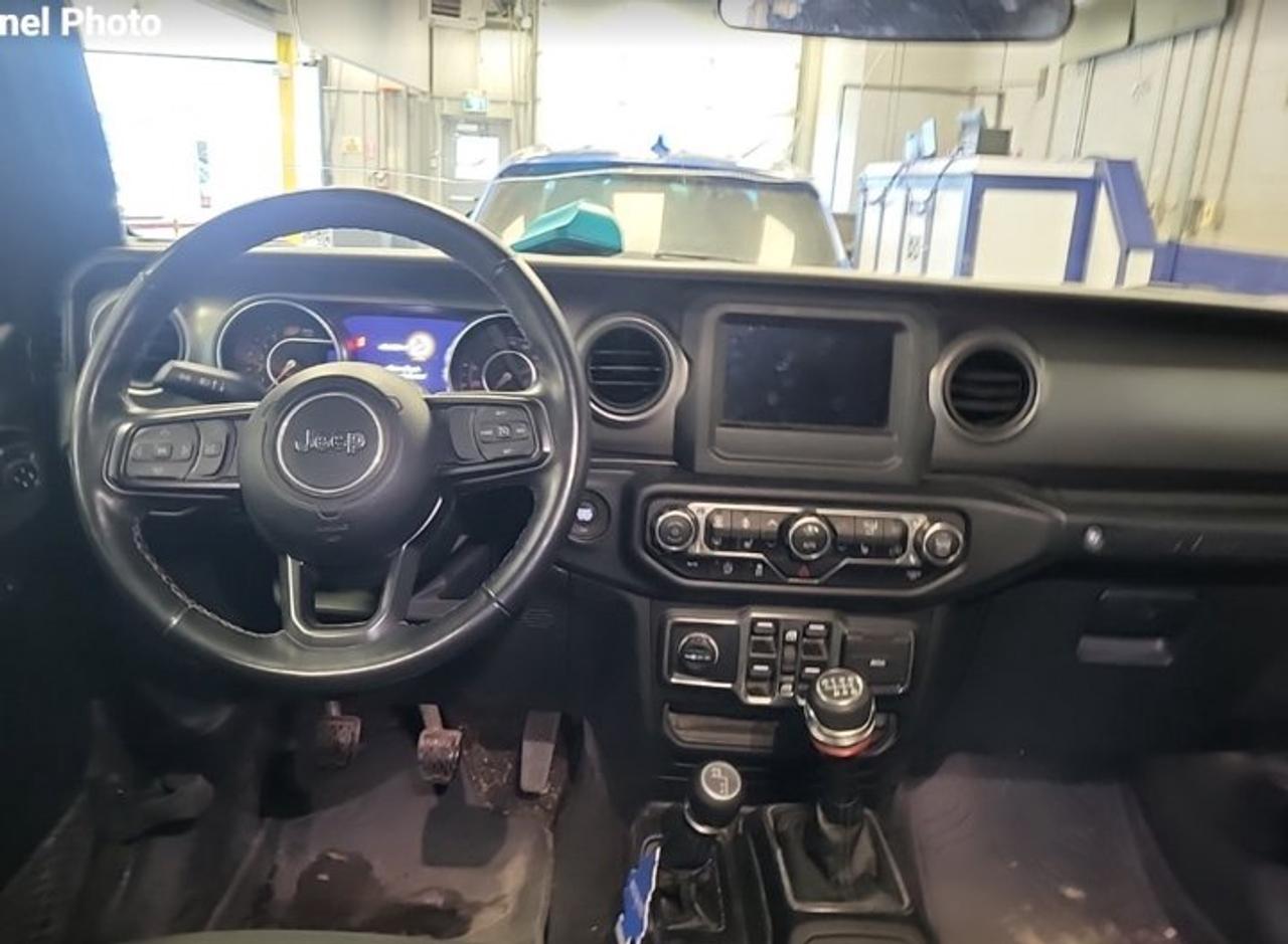 2023 Jeep Wrangler Willys 4X4 | 3.6L | 6-Speed Manual | Heated Wheel + Seats | Tow Pkg | Proximity Key | and More ! Photo2