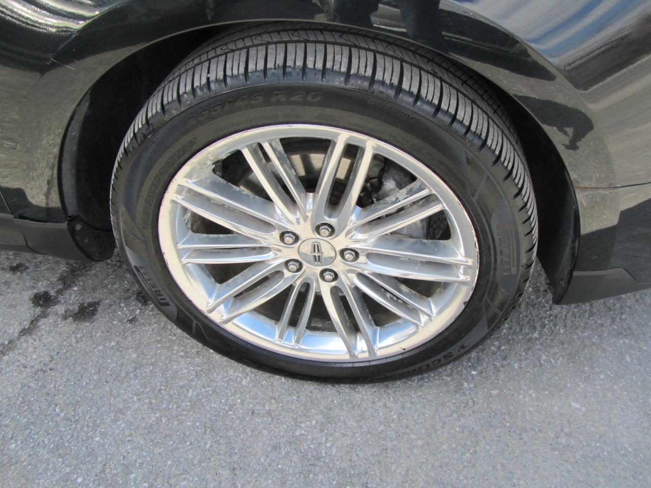 2013 Lincoln MKT 4dr Wgn 3.5L AWD EcoBoost Photo2