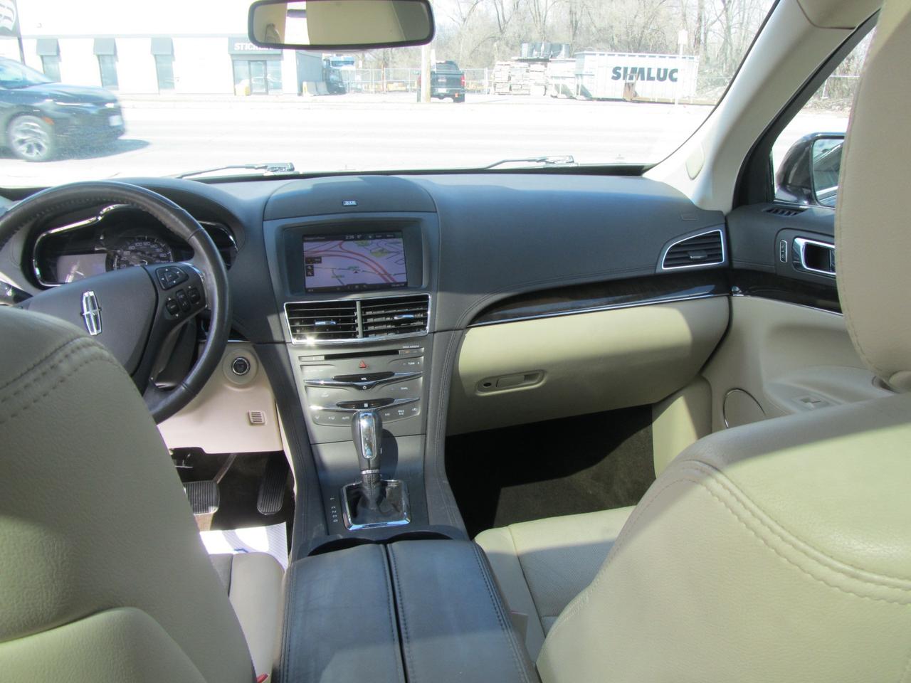 2013 Lincoln MKT 4dr Wgn 3.5L AWD EcoBoost Photo