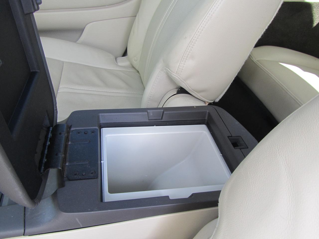 2013 Lincoln MKT 4dr Wgn 3.5L AWD EcoBoost Photo