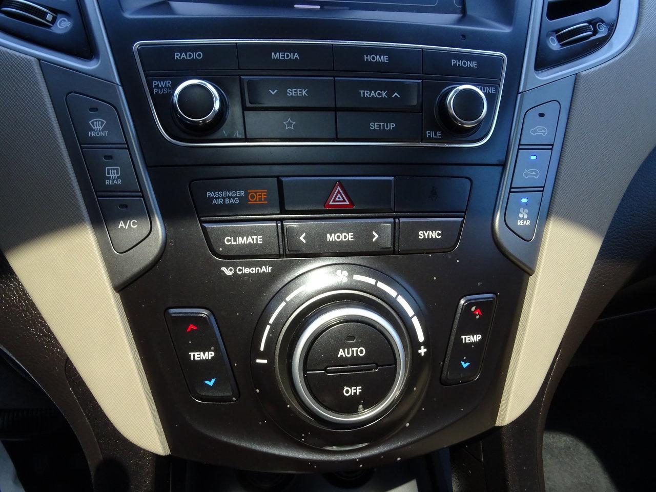 2019 Hyundai Santa Fe XL Luxury Photo