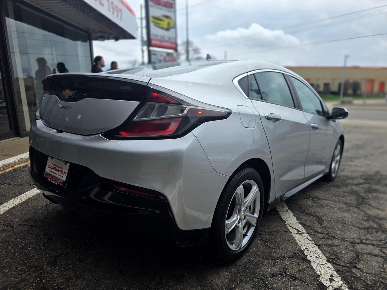 2017 Chevrolet Volt LT Apple Car Play | Android Auto | Backup Camera | Heated Steering | Heated Seats Photo4